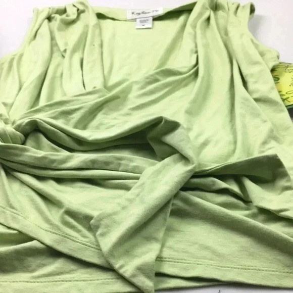 Key  lime  pie  ladies blouse  M - Picture 9 of 16